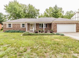 2131 Hidden Lake Ct, Charleston, IL 61920