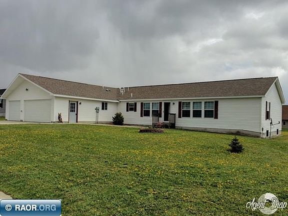 2nd image of 205 N Sherwood Forest Dr
