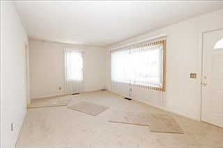 3rd image of 68 Woodlawn Ave N