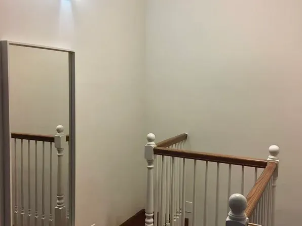 122 Elizabeth Street image 8 of 12