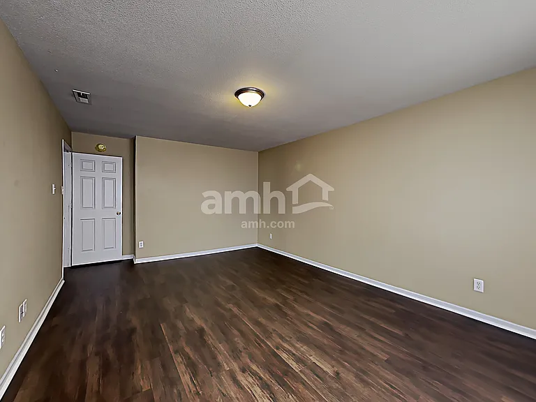 502 Bourneside Dr — Photo 13