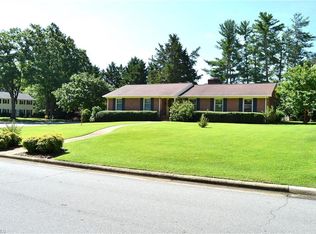 2116 Allison Ct, Burlington, NC 27215