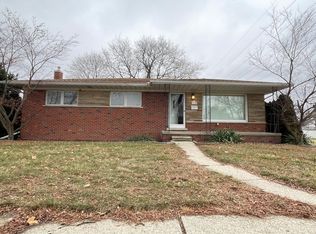 31160 Gilbert Dr, Warren, MI 48093