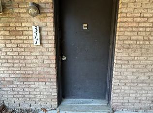 311 Lunar Ln, Coraopolis, PA 15108
