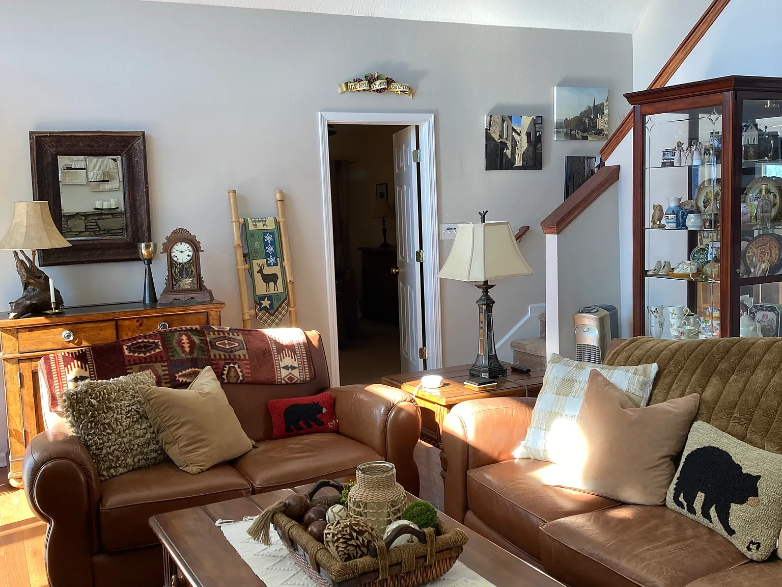 4 bed, 3310 sqft, $3,300 — Photo 3