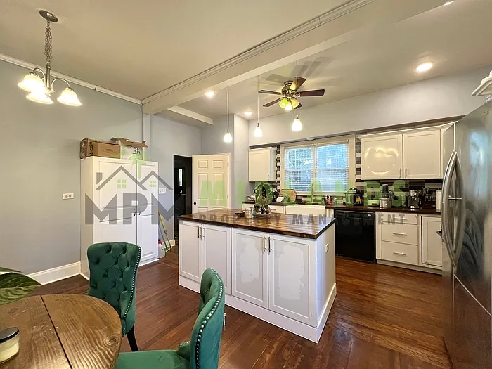 2417 Clark St — Photo 19