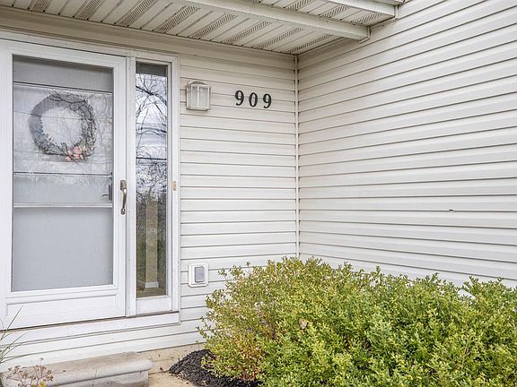 2nd image of 909 Wildt St