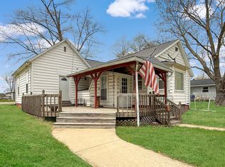 327 East St, Penfield, IL 61862