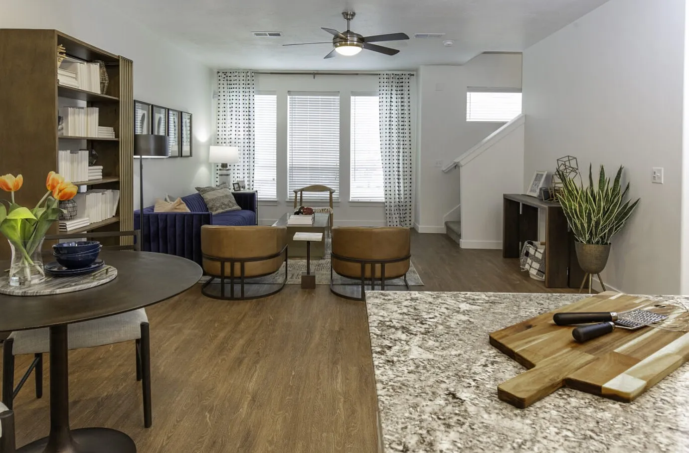 2 bed, 2.5 bath, 1482 sqft, $2,109 — Photo 3