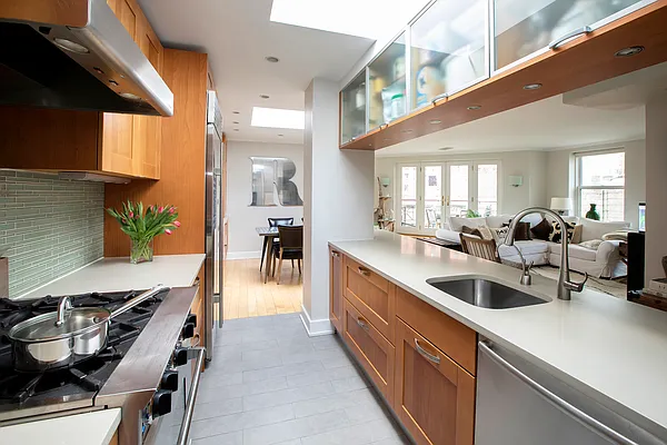 Rented by Keller Williams NYC | media 13