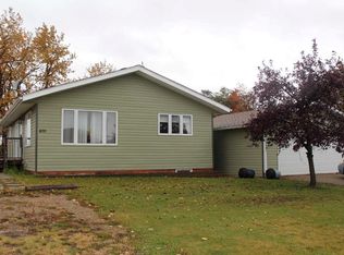 400 S 1st St NE, Manning, AB T0H2V0