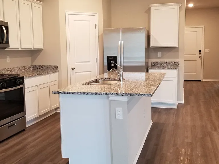3102 Debbie Ln — Photo 14