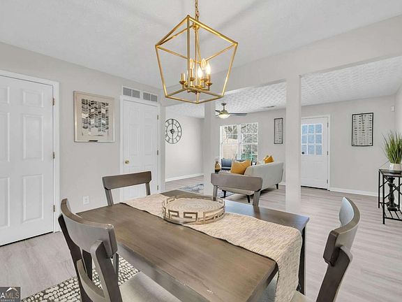 3rd image of 3021 Waldrop Cir