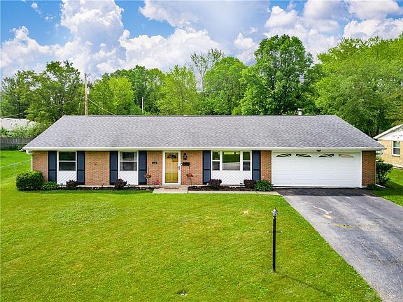 2nd image of 140 Lodewood Dr