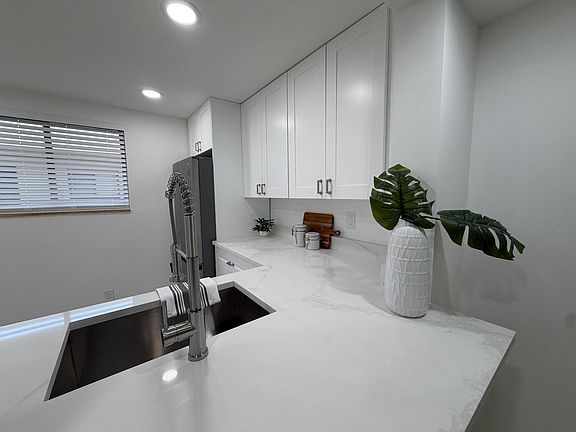 4th image of 5220 Las Verdes Circle #317