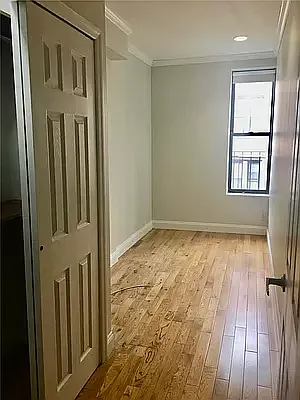 Rented by R New York | media 33