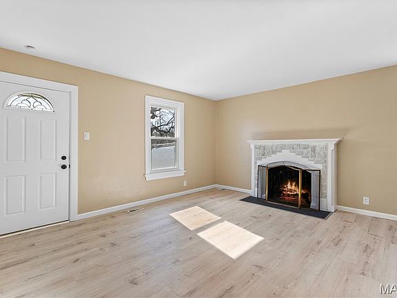 3rd image of 8257 Watson Rd