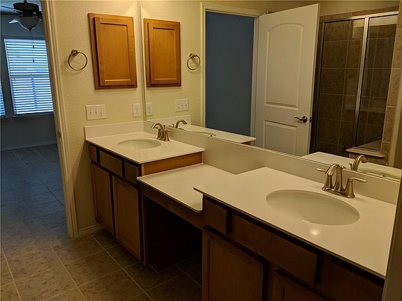 4th image of 6895 Hickory Creek Dr