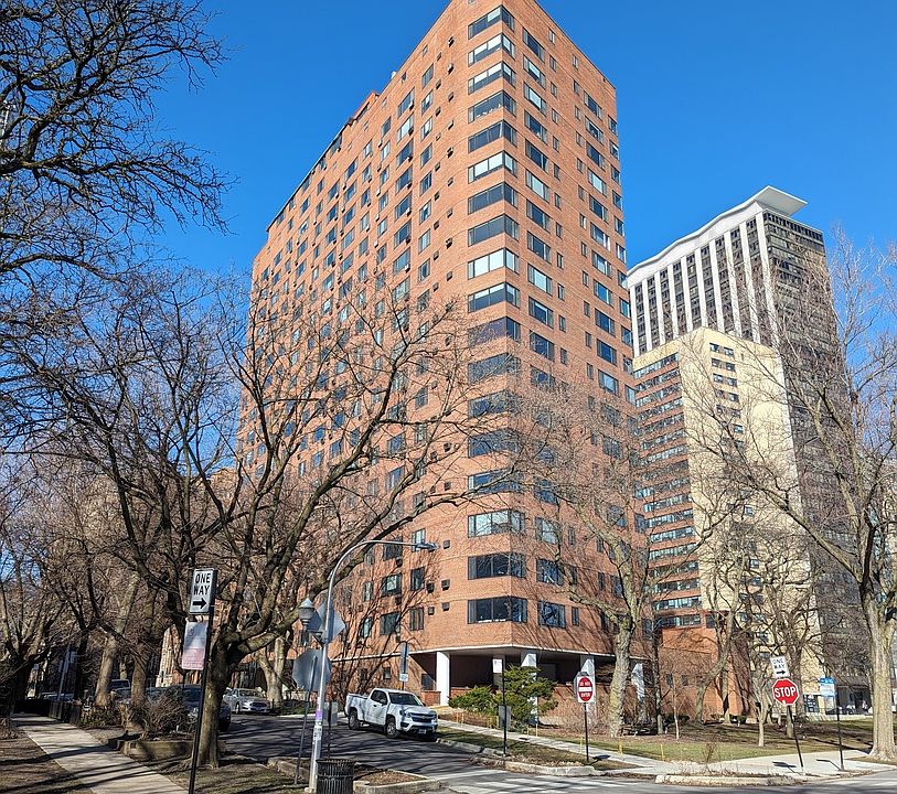 1st image of 3100 N Lake Shore Dr APT 313