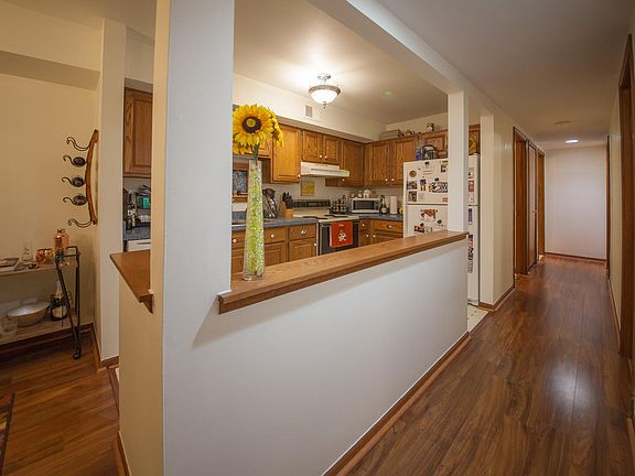 4th image of 141 Pinewood Cir