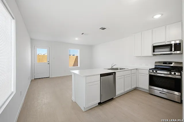 3 bed, 2.5 bath, 1189 sqft, $1,500 — Photo 4