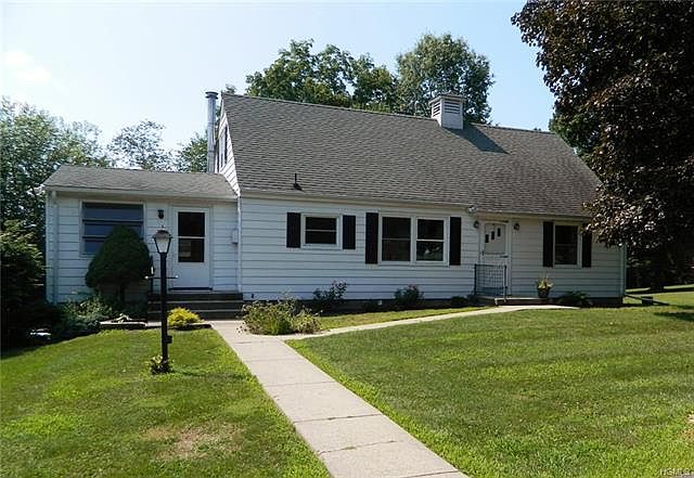 1st image of 15 Snowden Dr