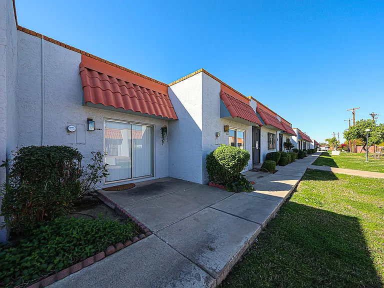 Unit and courtyard