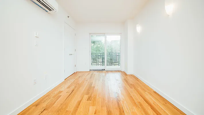 Rented by Nooklyn NYC LLC | media 52