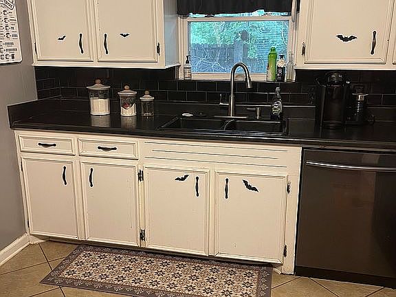 2nd image of 1049 Binns Dr