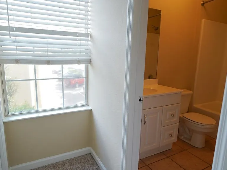 847 W Georgia St #2 — Photo 23