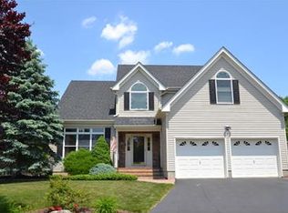 21 Haver Farm Rd, Clinton, NJ 08809