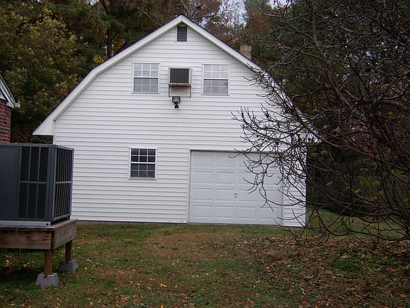 2 story detached 2 car garag