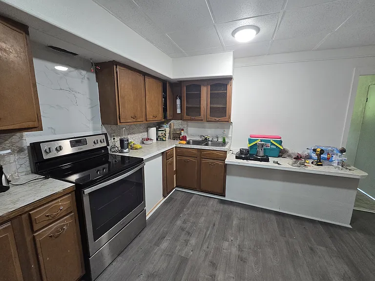 912 N Orange St — Photo 23