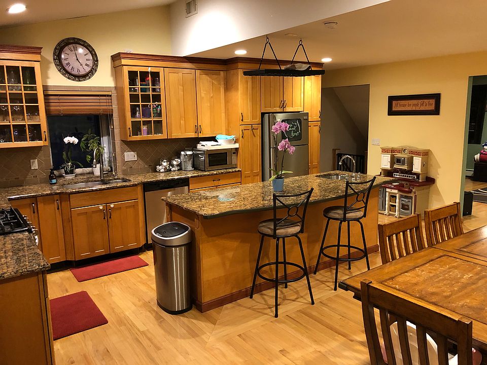1st image of 5 Cottage Blvd