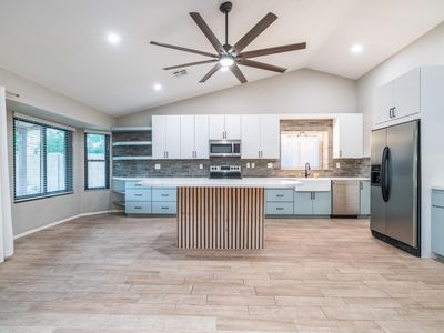 19055 N 5TH Avenue, Phoenix, AZ, 85027