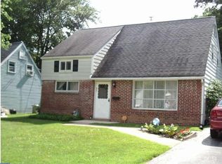 861 Bobwhite Ln, Secane, PA 19018