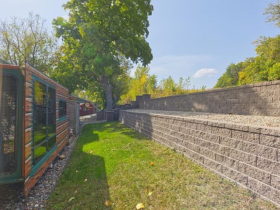 4th image of 1701 N Shore Dr