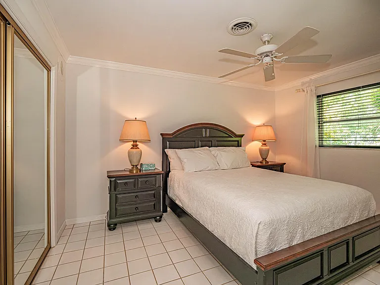 1425 Treasure Cove Ln — Photo 28