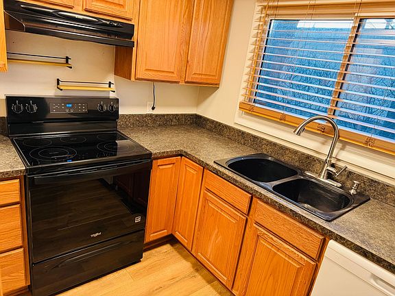 5th image of 1541 Wyoming Ave APT C