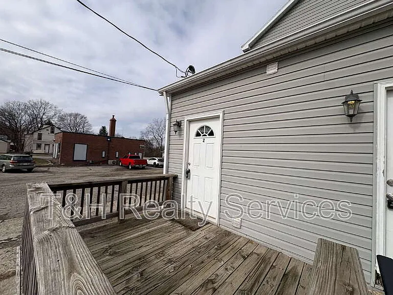 409 W Washington St — Photo 15