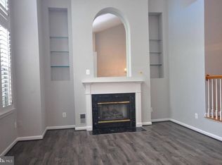 7035 Haycock Rd APT H, Falls Church, VA 22043