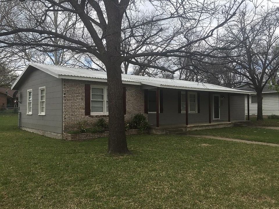1st image of 301 Woodlawn Dr