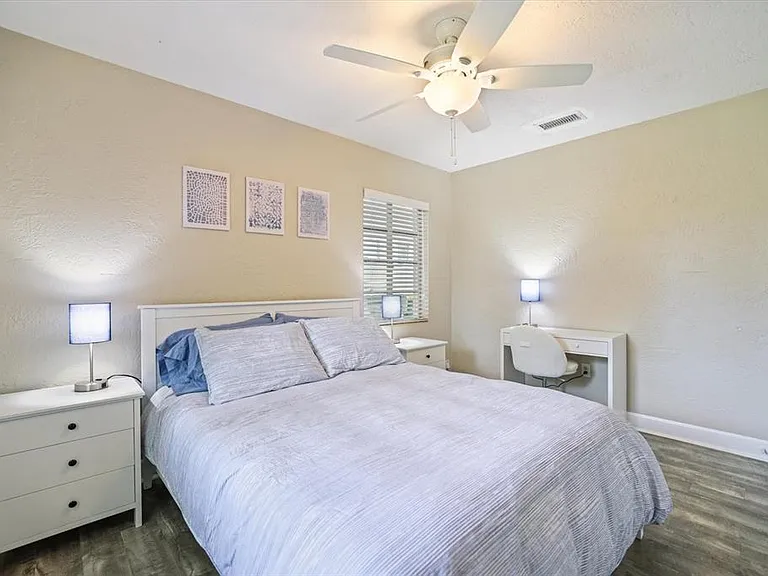 2126 Hyde Park St — Photo 22