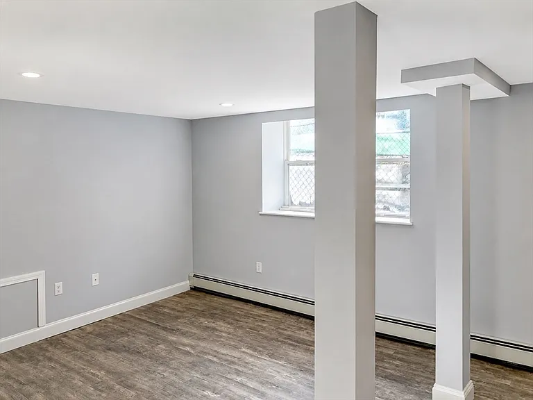 323 Bainbridge St #1 — Photo 6