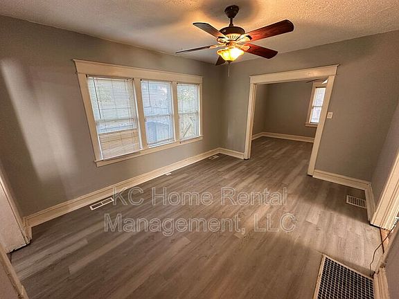 5th image of 1111 W 44th St #A