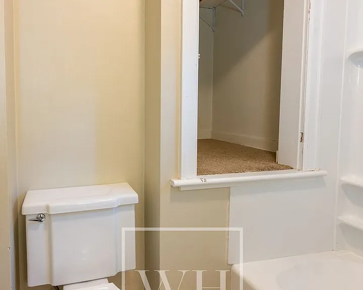 627 E Maple St — Photo 14