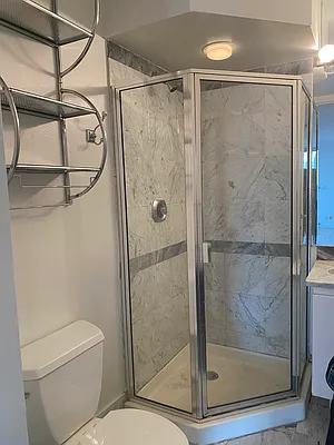 Rented by Fischer Group Realty, LLC | media 6