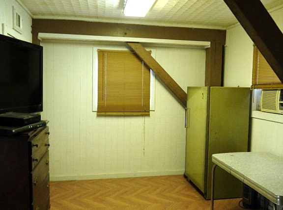 4th image of 997 Bayview Dr