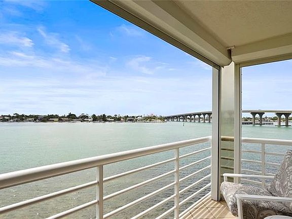 2nd image of 6001 Bahia Del Mar Cir APT 332