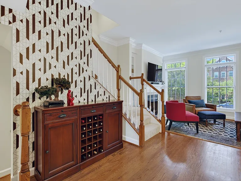 772 N Wakefield St — Photo 35